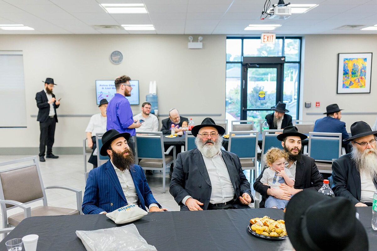 Eliana-Melmed-Photography-Chicago-LosAngeles-Jewish-WeddingPhotographer-CarmiKalman-Tisch-00125