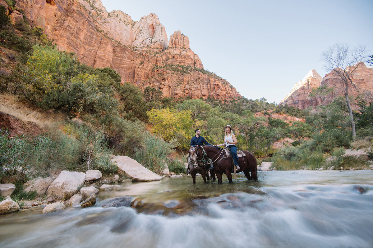 zion-national-park-engagement-photographer-wild-within-us (197)