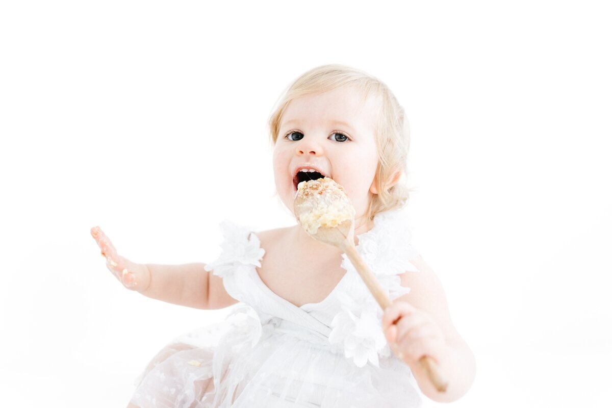 Michaela-CakeSmash-49
