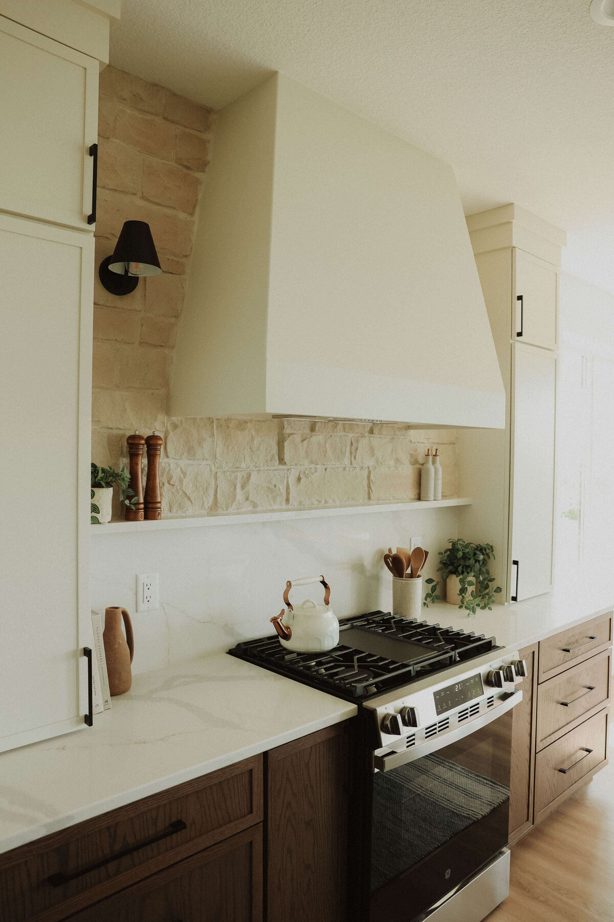 3034-Kitchen-Grimes-Central-Iowa-Custom-Home-JRL-Builders-3F1A2094