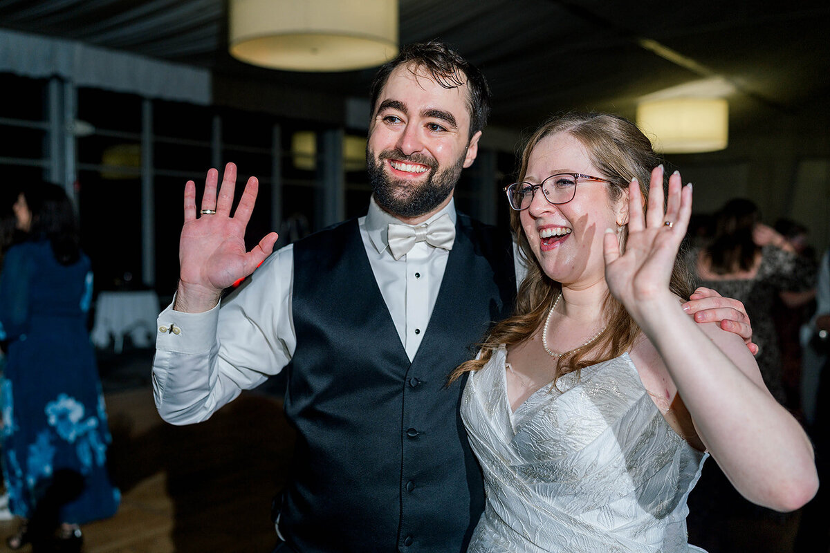Eliana-Melmed-Photography-Chicago-LosAngeles-Jewish-WeddingPhotography-Dancefloor-00001