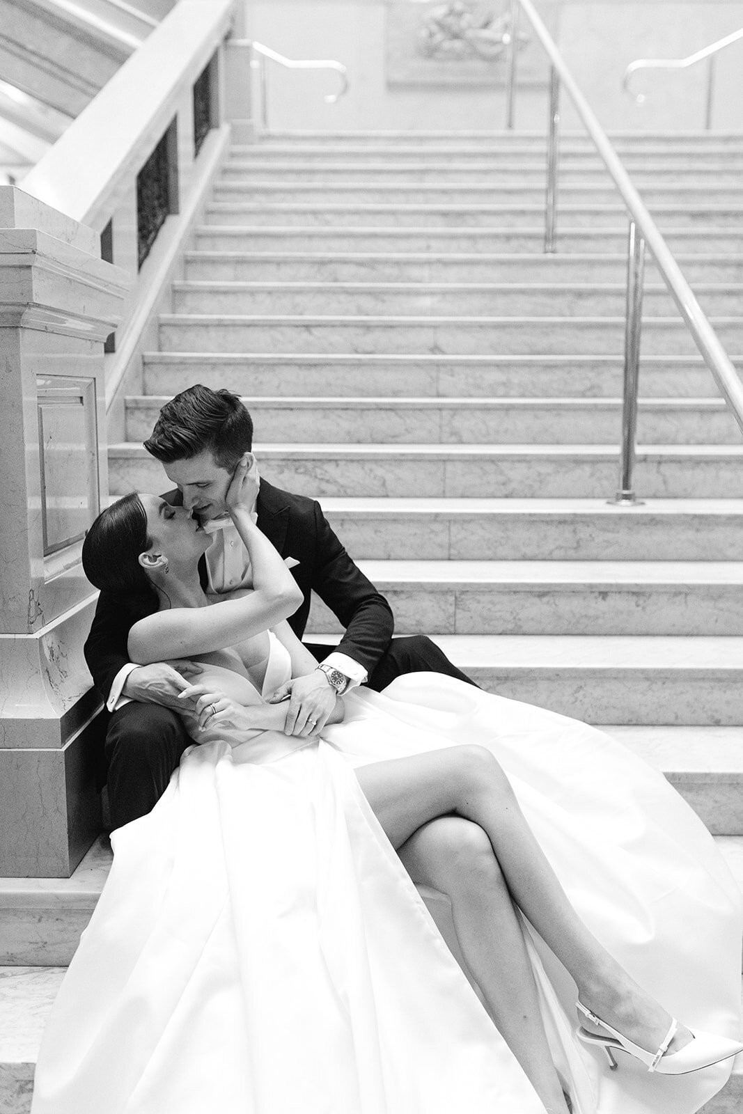 Elegant wedding ceremony at the Carnegie Museum of Natural History in Pittsburgh