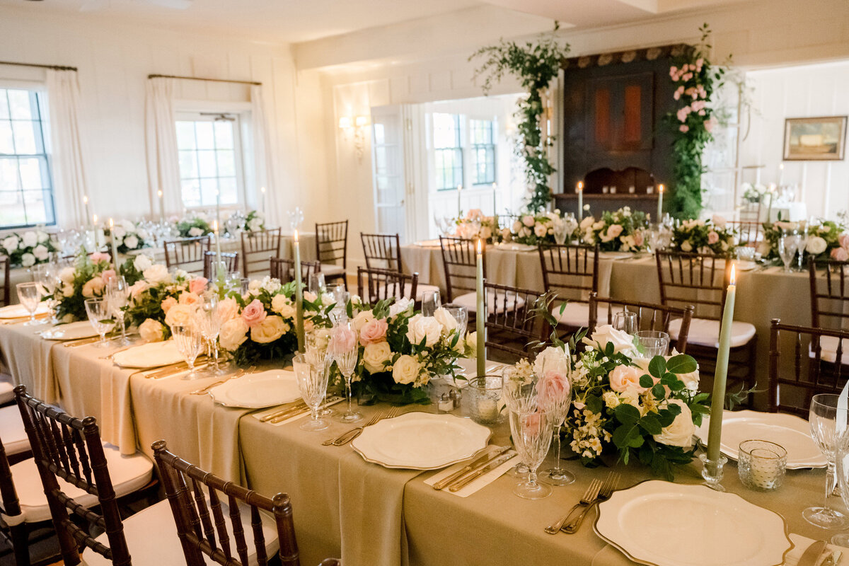 wedding-reception-at-the-wauwinet-hotel-nantucket-nightingale-wedding-and-events-5