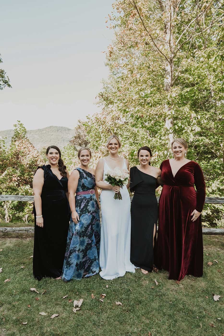 Outdoor-wedding-photos-at-castle-ladyhawke-nc