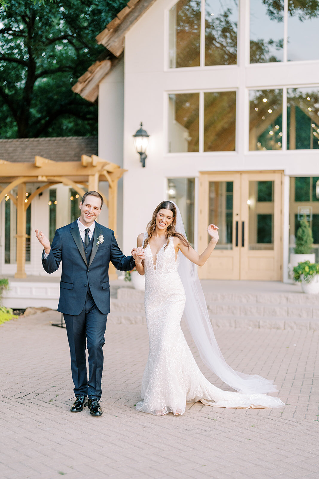 Glass Chapel Broken Arrow Wedding