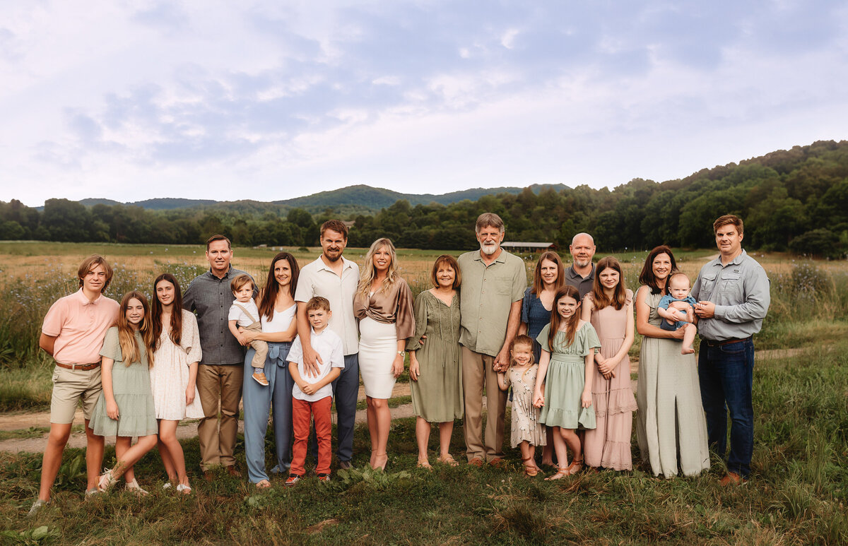 Extended Family poses for Family Reunion Photos in Asheville, NC.