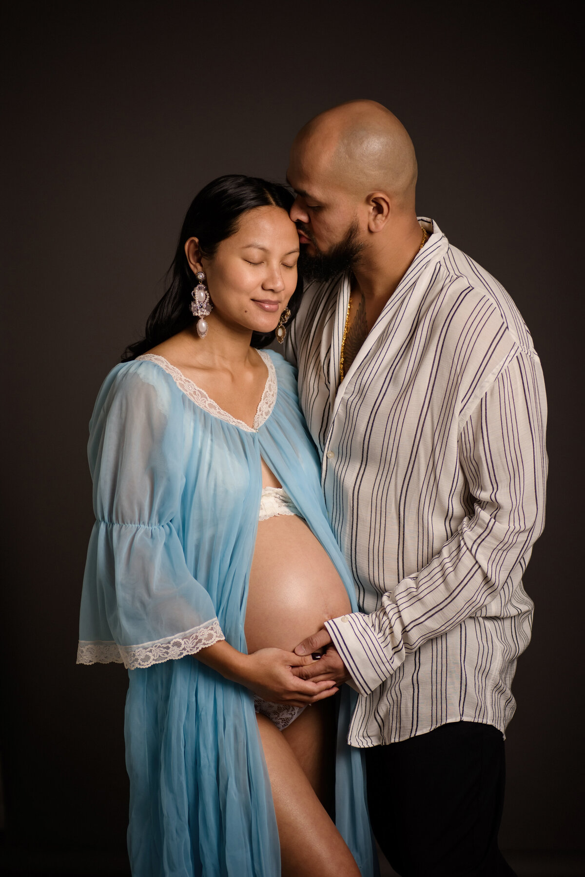 boston-portrait-photographer-studio-portraits-lowell-ma-massachusetts-portrait-studio-maternity-studio-boudoir-milestone-baby-newborn-family