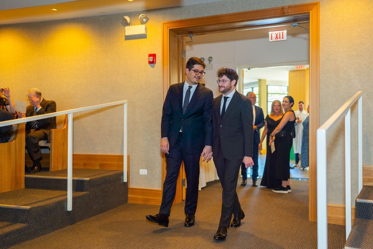 Eliana-Melmed-Photography-Chicago-LosAngeles-Jewish-WeddingPhotography-ShulaNoah-Chuppah-00099