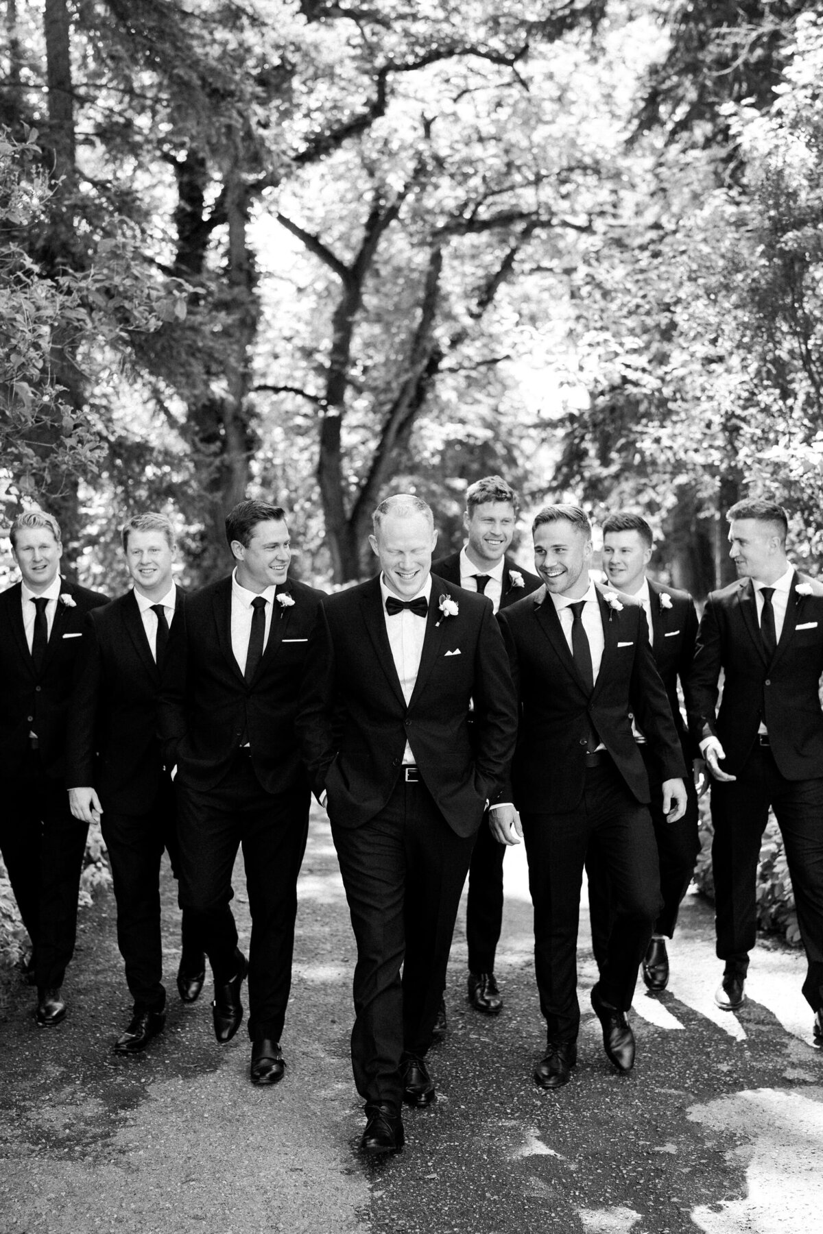 norland-estate-calgary-wedding-planners-groom-groomsmen