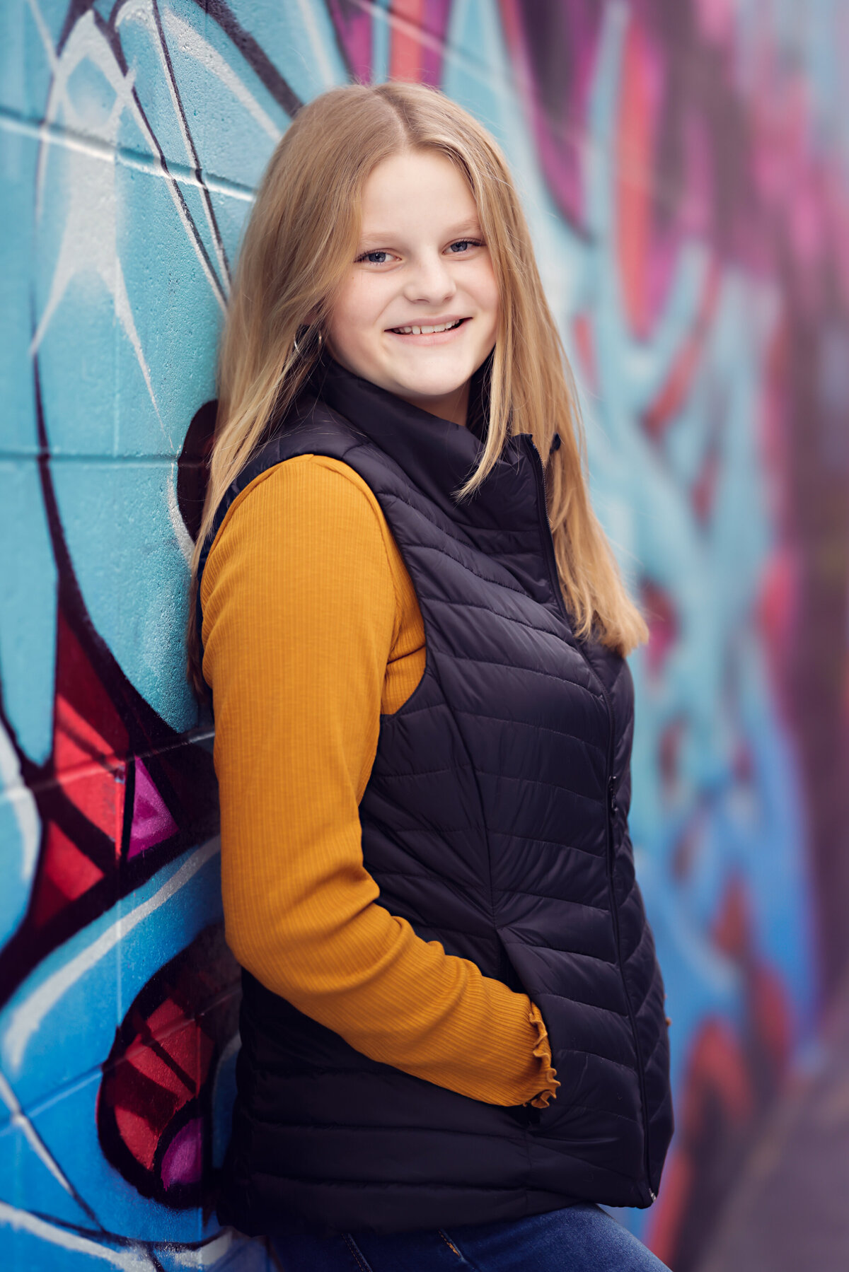 Yvonne-Min-Family-Photos-outside-natural-light-alley-graffiti-sunset-photography-paint-denver-thornton-broomfield-girl-daughter-teen-rino-art-district-portraits-session-westminster-north-colorado-golden-canon-images-camera-vest-blond-downtown-65