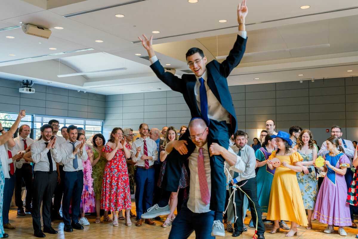 Eliana-Melmed-Photography-Chicago-LosAngeles-Jewish-WeddingPhotography-ShulaNoah-Shtick-00291