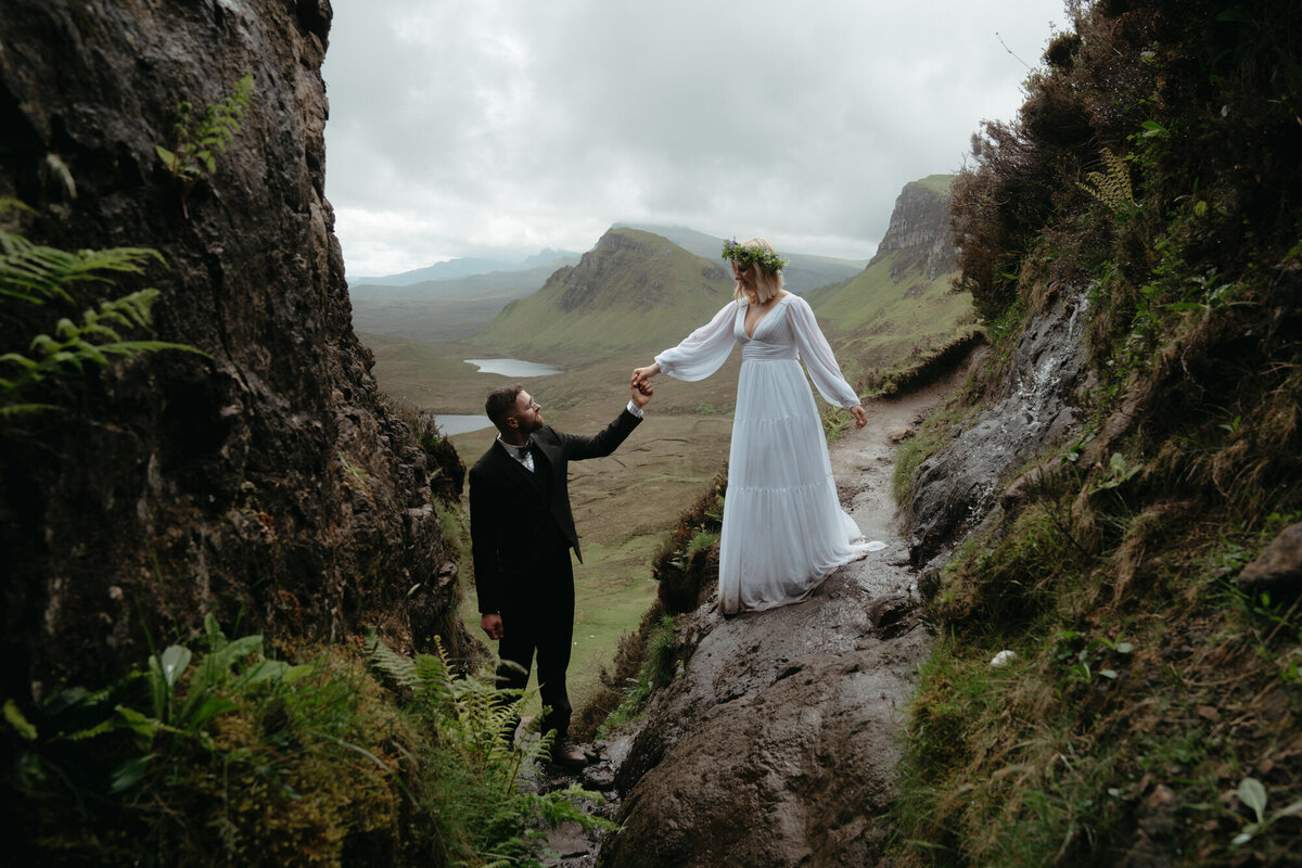 the_chaffins_international_destination_wedding_elopement_photographers_sammie_chaffin_micah_editorial_adventure_photos_travel_isle_of_skye_scotland_27