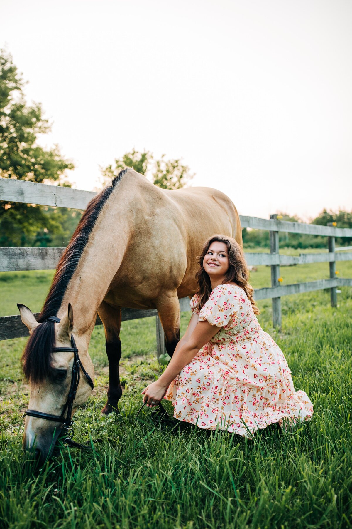 Golden-Hour-Senior-Portraits-Hartford-WI7