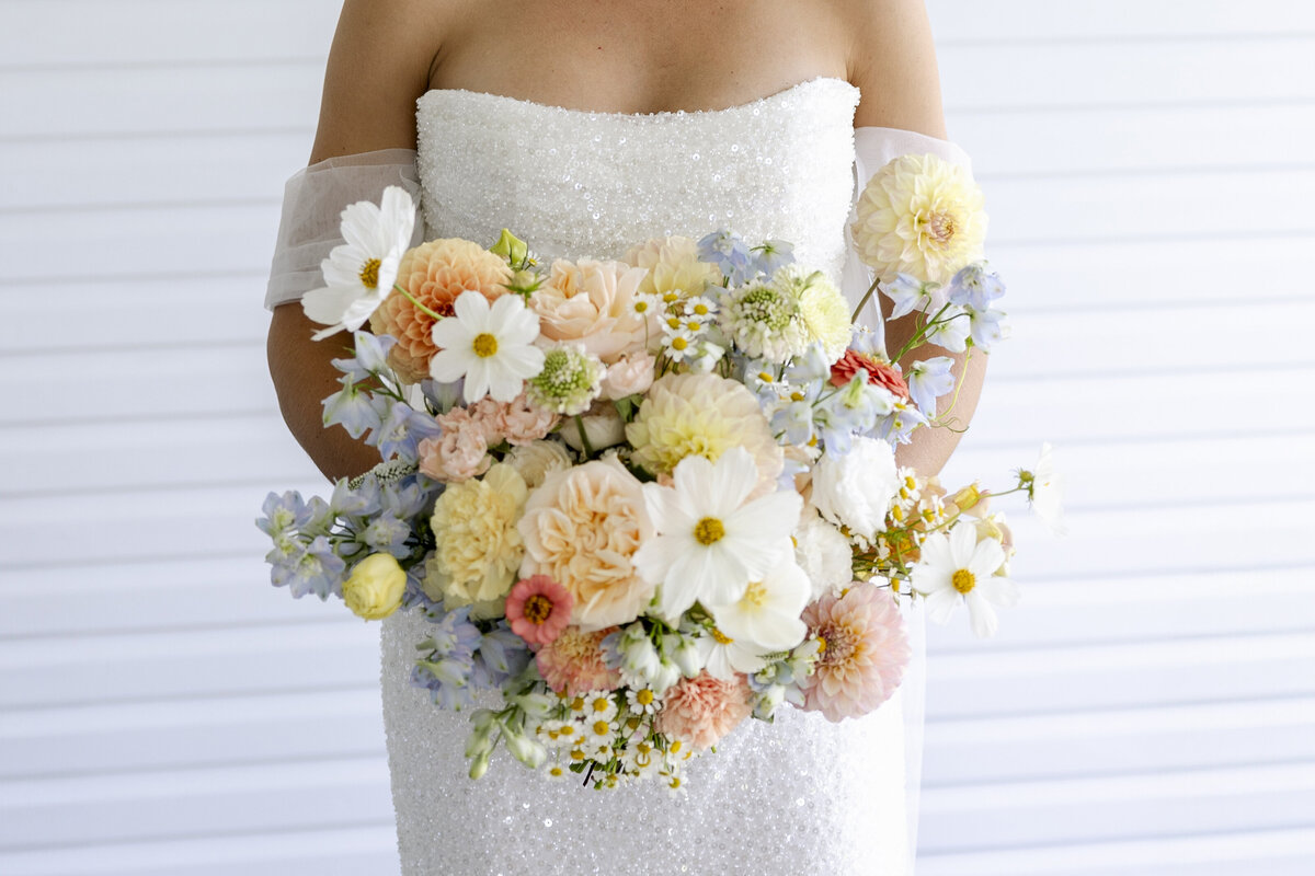 Bee's Blossoms Floral Studio Gold Coast Australia Florist Wedding Event Floral Design Flower Workshops Retail Deliveries Belle Clark Whimsical Romantic Lush Flowers Wedding Bouquets Centerpieces Anna+Isaac+SP_8