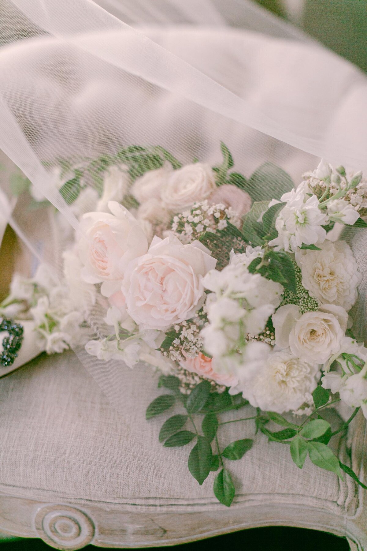 Classic-Pastel-Wedding-Isibeal-Studio-Florals-4