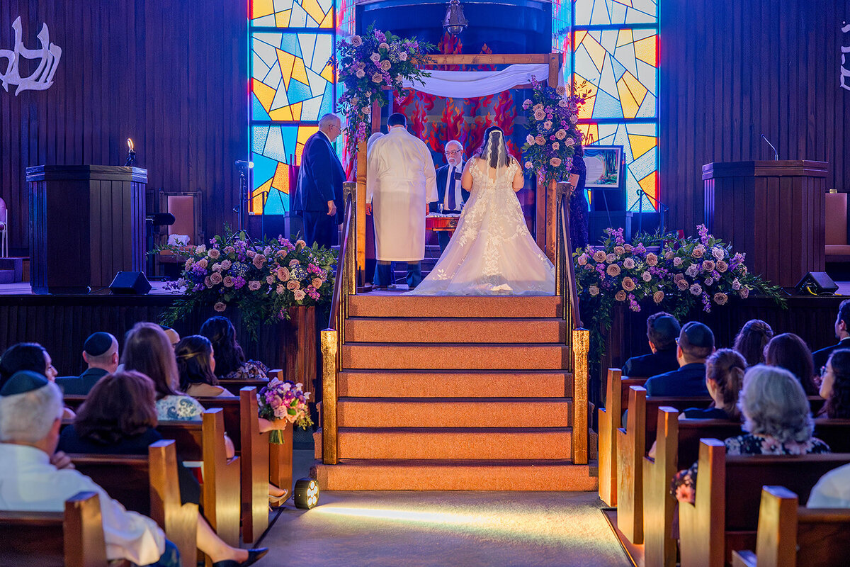 Eliana-Melmed-Photography-Chicago-LosAngeles-Jewish-WeddingPhotography-ElianaSklar-Chuppah-00113