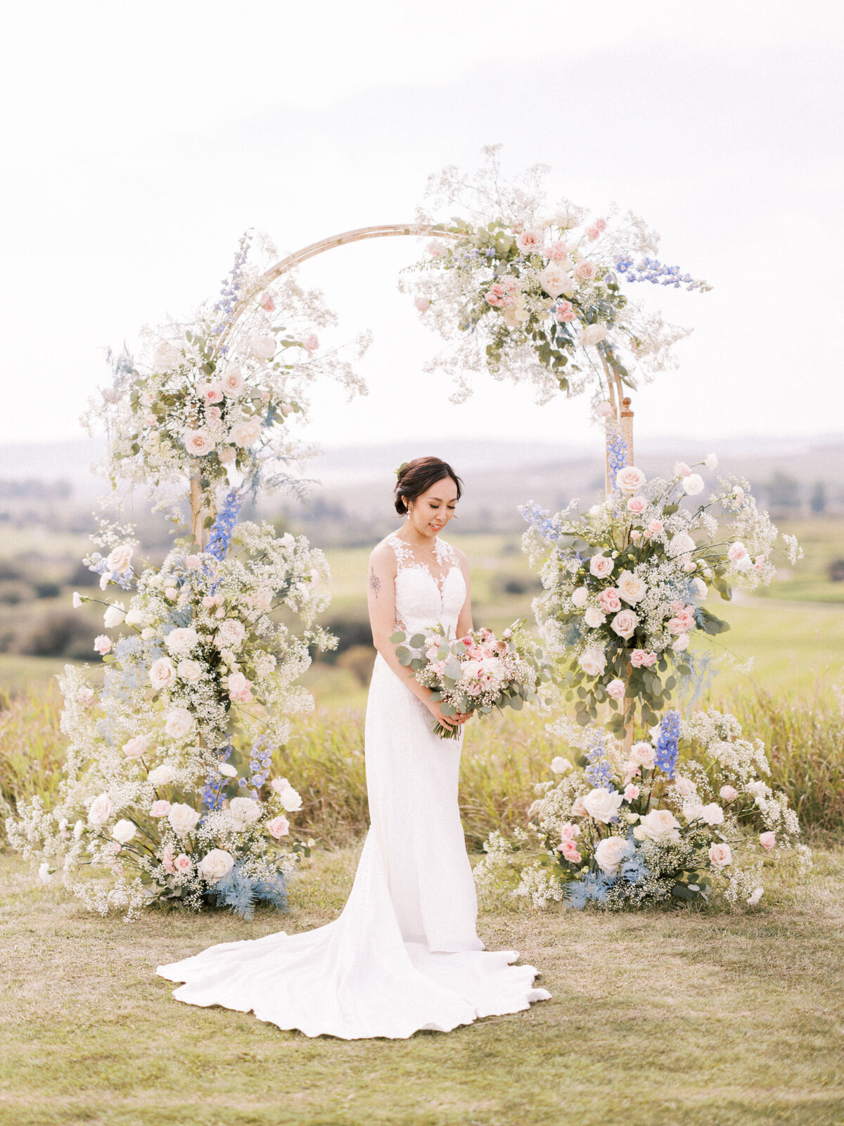 calgary-wedding-planner-melissa-dawn-event-designs-romantic-floral-ceremony-arch