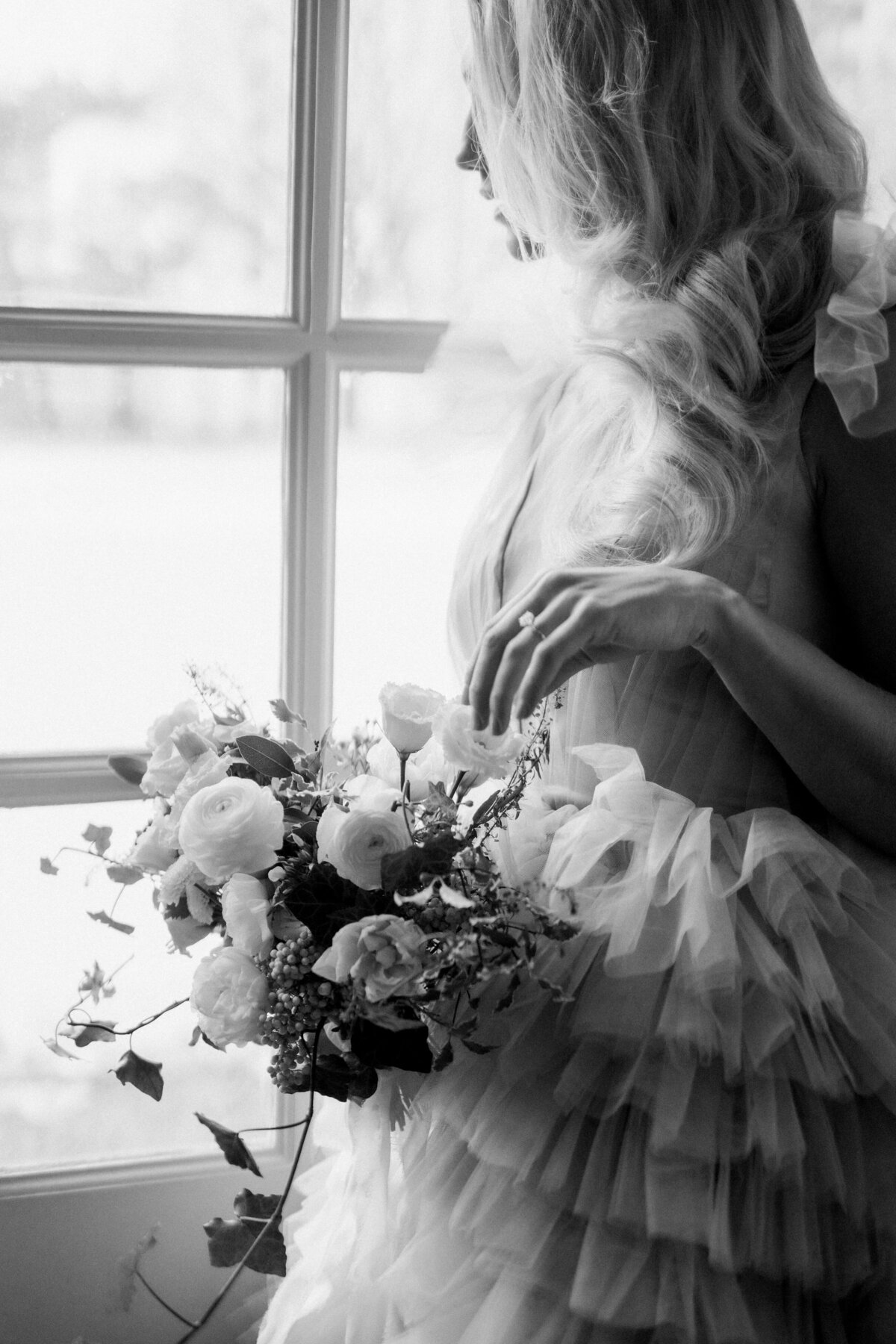0919 Graydon Hall Manor British Vogue Editorial Toronto Wedding Lisa Vigliotta Photography