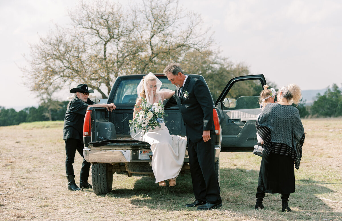 luck ranch-luck-ranch-spicewood-texas-willie-nelson-wedding-tonya-volk-photography-79