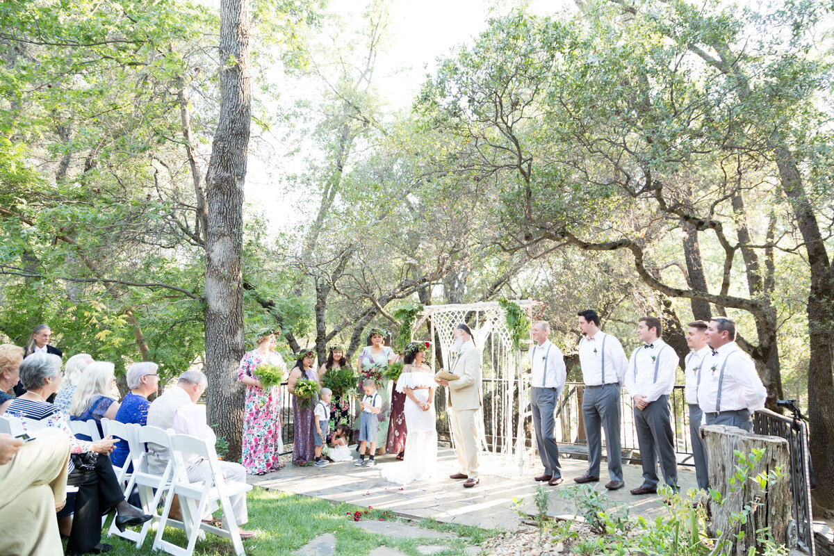 Outdoor Bay Area Wedding Couple sparks ranch resort Sonora, Ca