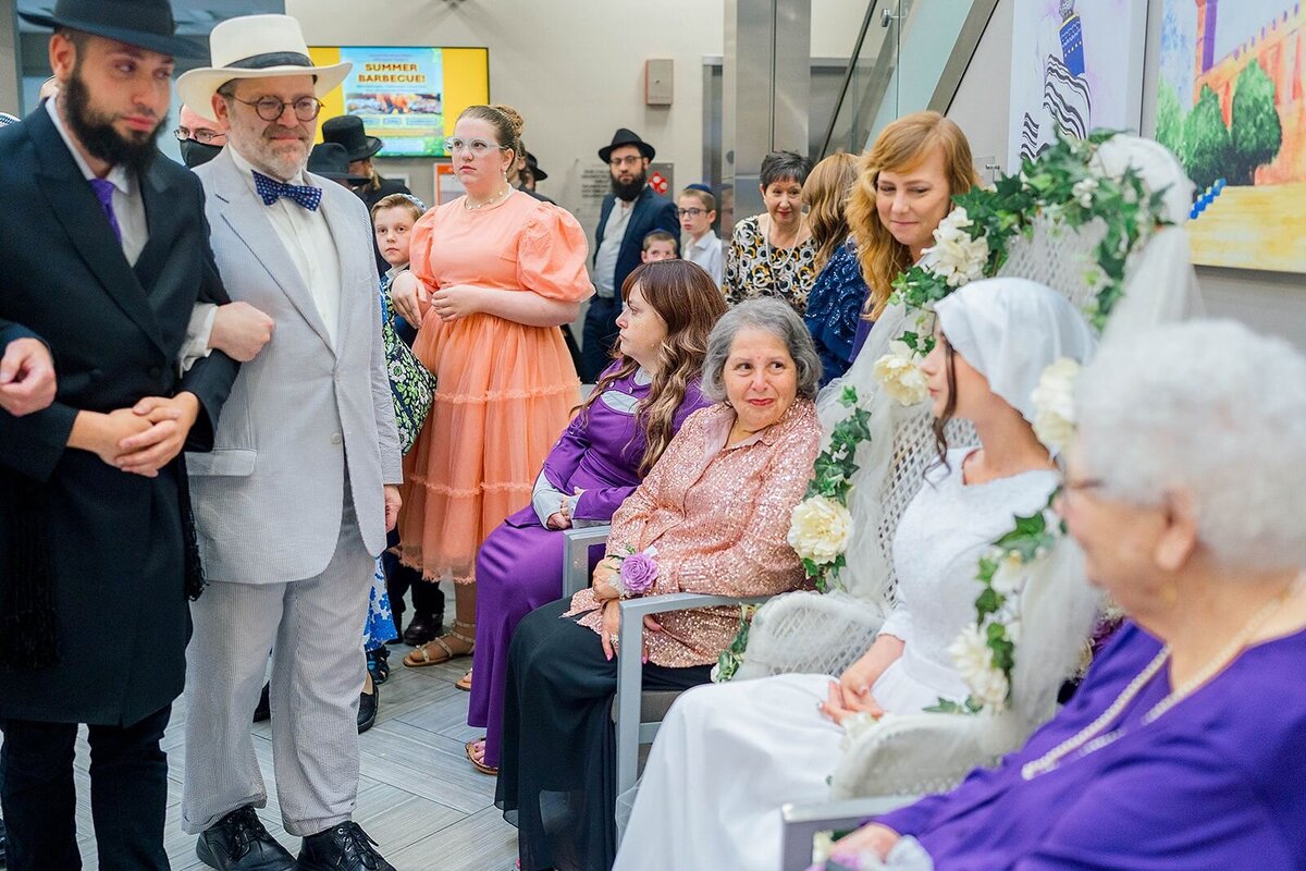 Eliana-Melmed-Photography-Chicago-LosAngeles-Jewish-WeddingPhotographer-CarmiKalman-Bedeken-00098
