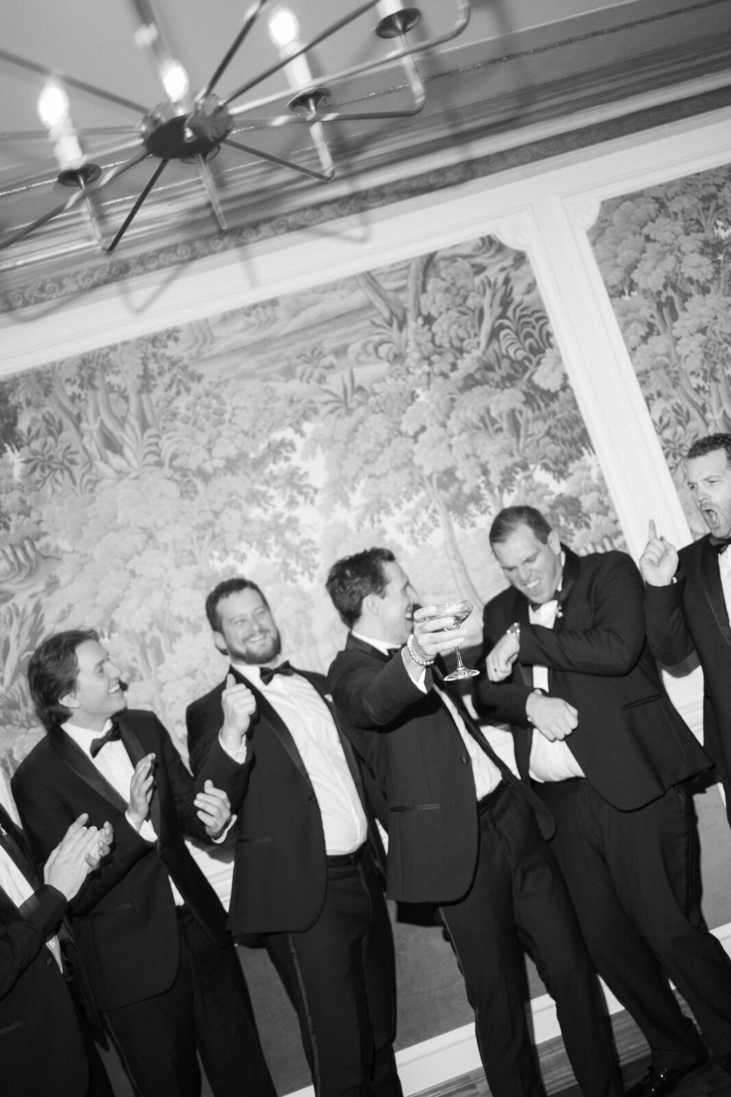 joyful-wedding-party-moments-colony-club