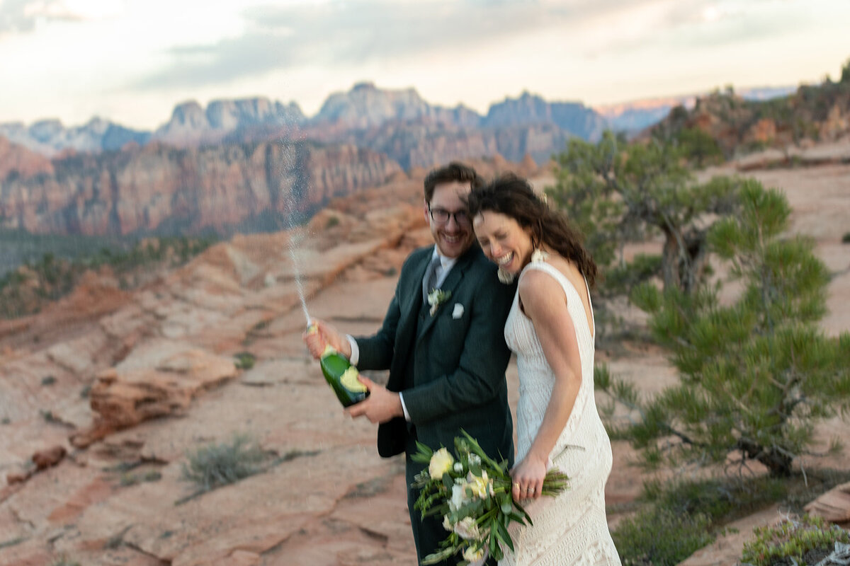 zion-national-park-elopement-photographer-wild-within-us (12)