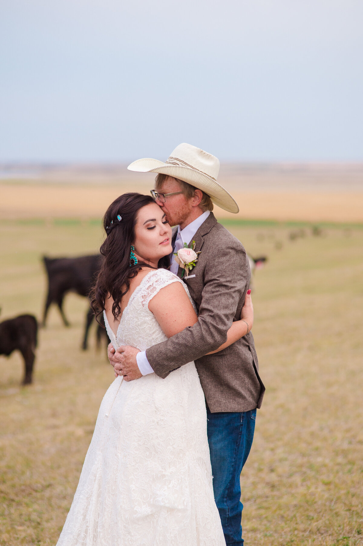western ranch wedding open feild flint hills manhattan kansas wedding photographer-7