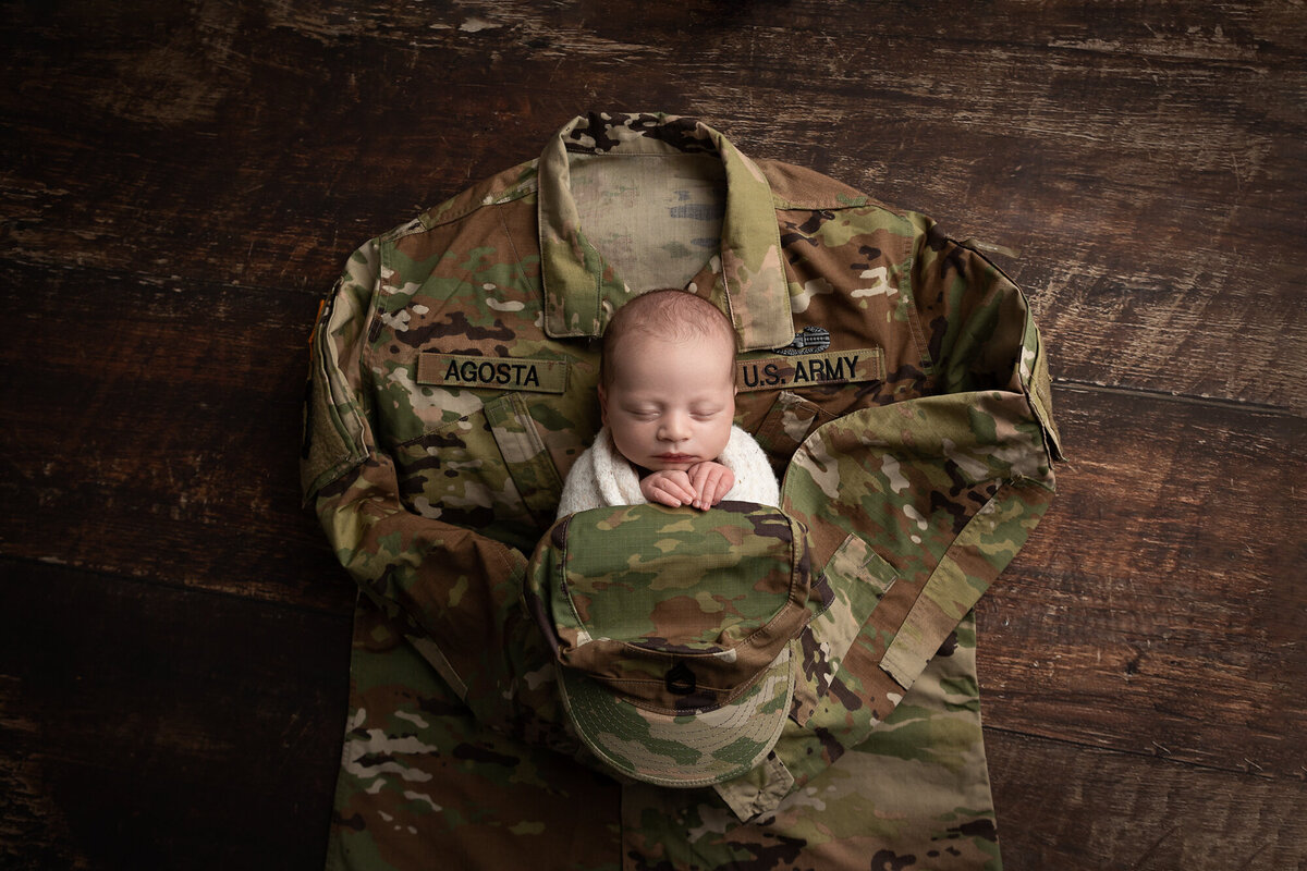columbus-ohio-newborn-baby-boy-with-dads-military-army-jacket-and-hat