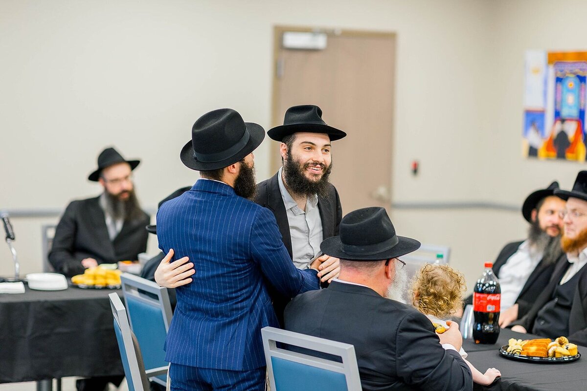 Eliana-Melmed-Photography-Chicago-LosAngeles-Jewish-WeddingPhotographer-CarmiKalman-Tisch-00124