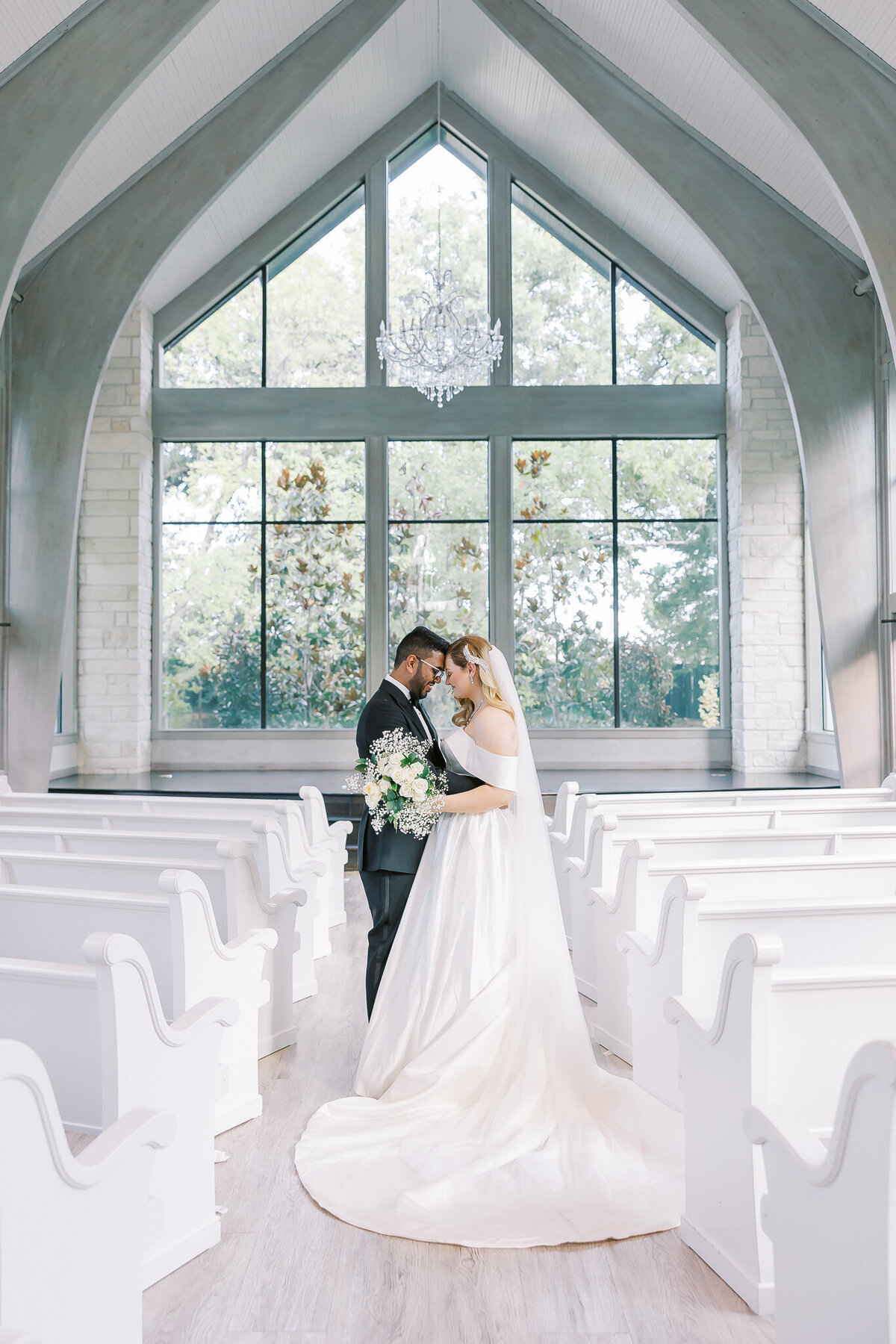 Foxbelle Weddings at Brighton Abbey | Dallas Wedding Photographer