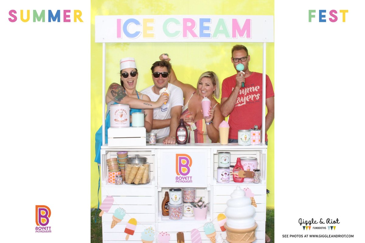 ice cream custom photo booth
