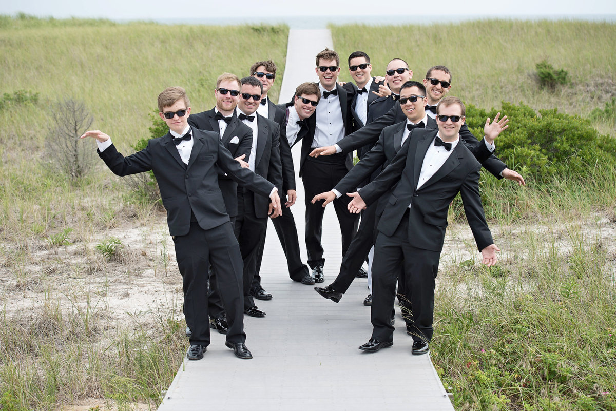 fun groomsmen photo at Oceanbleu