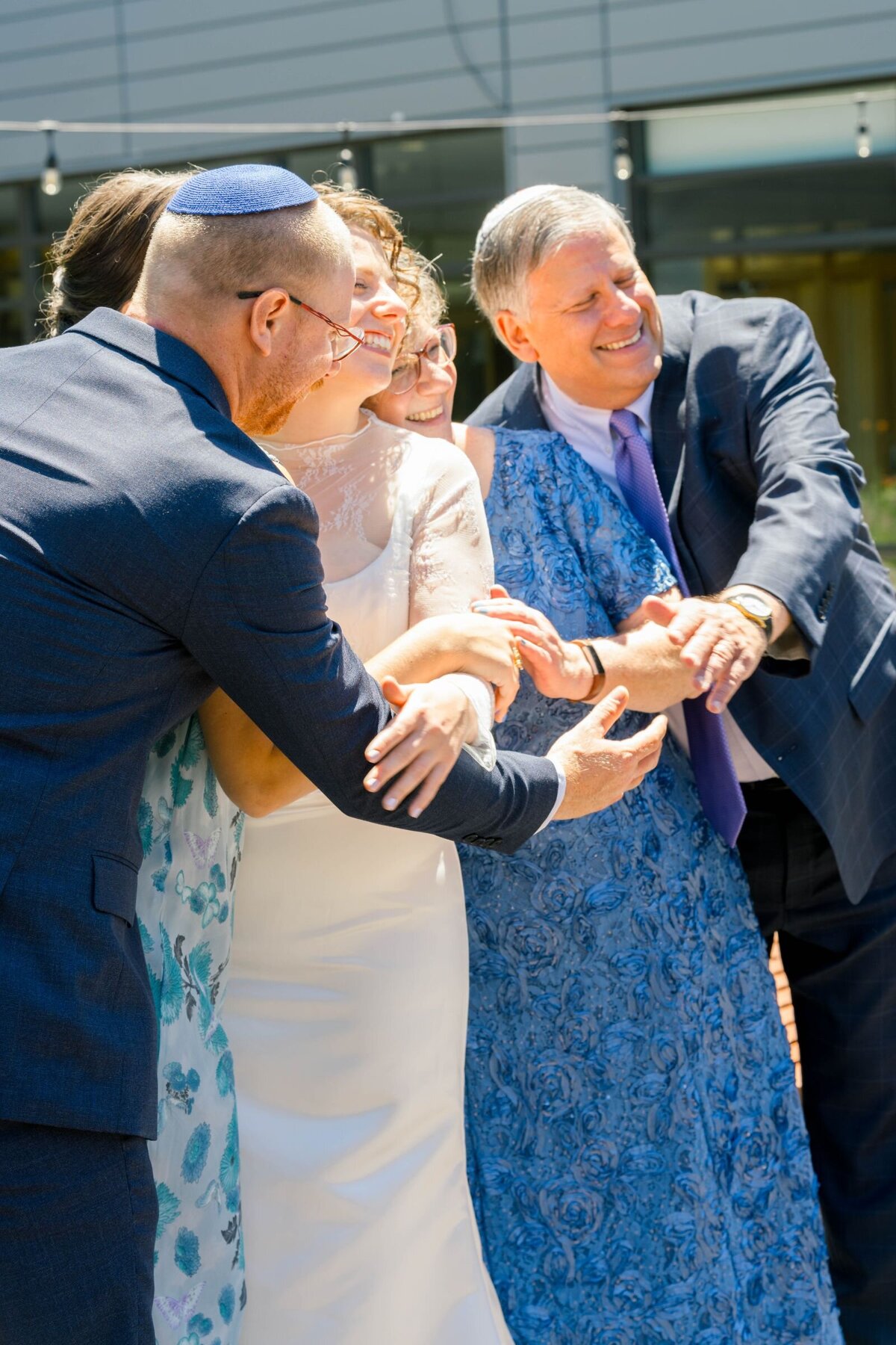 Eliana-Melmed-Photography-Chicago-LosAngeles-Jewish-WeddingPhotography-ShulaNoah-FamilyFormals-00011