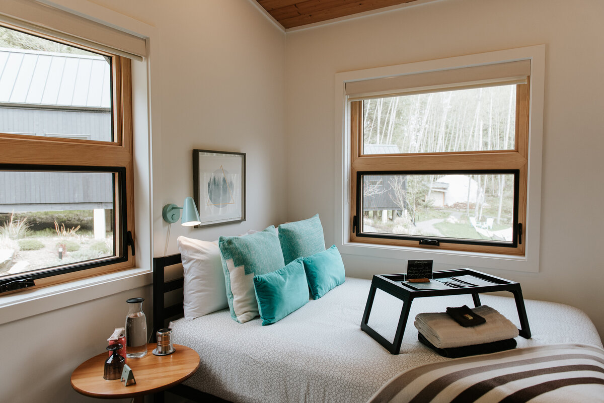 Nectar Yoga Turquoise Room Interior Vancouver British Columbia Canada 05_2023 @RobinBonnerPhotography (2)