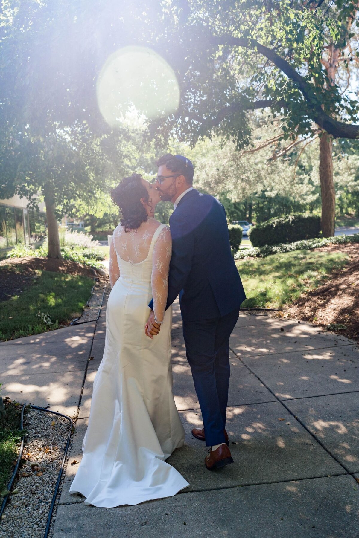 Eliana-Melmed-Photography-Chicago-LosAngeles-Jewish-WeddingPhotography-ShulaNoah-CouplesPortraits-00033