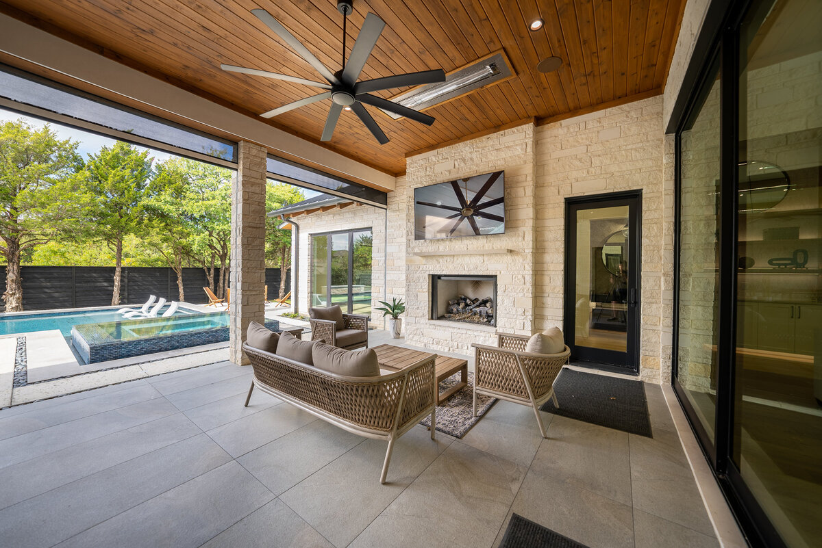 Outdoor living area in North Texas model home