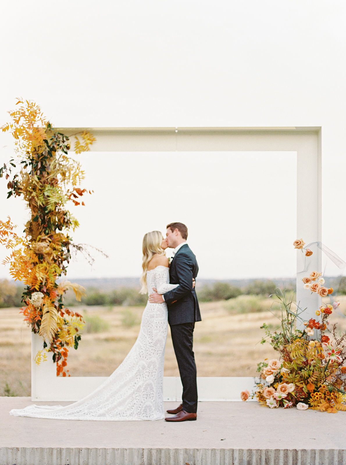Austin-film-wedding-photographer-prospect-house-RuétPhoto-JenStephen-WeddingCollection-featherandtwine-762