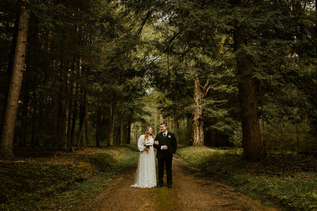 Cook Forest Elopement photography by Pittsburgh wedding photographer Samantha Taylor Photography