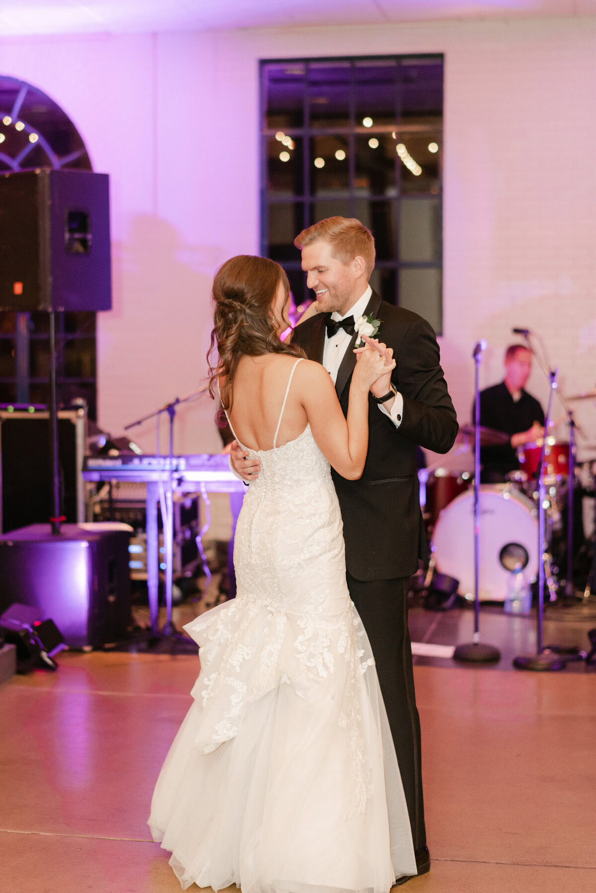 st-louis-public-library-visitors-center-wedding-photographer-alex-nardulli-50