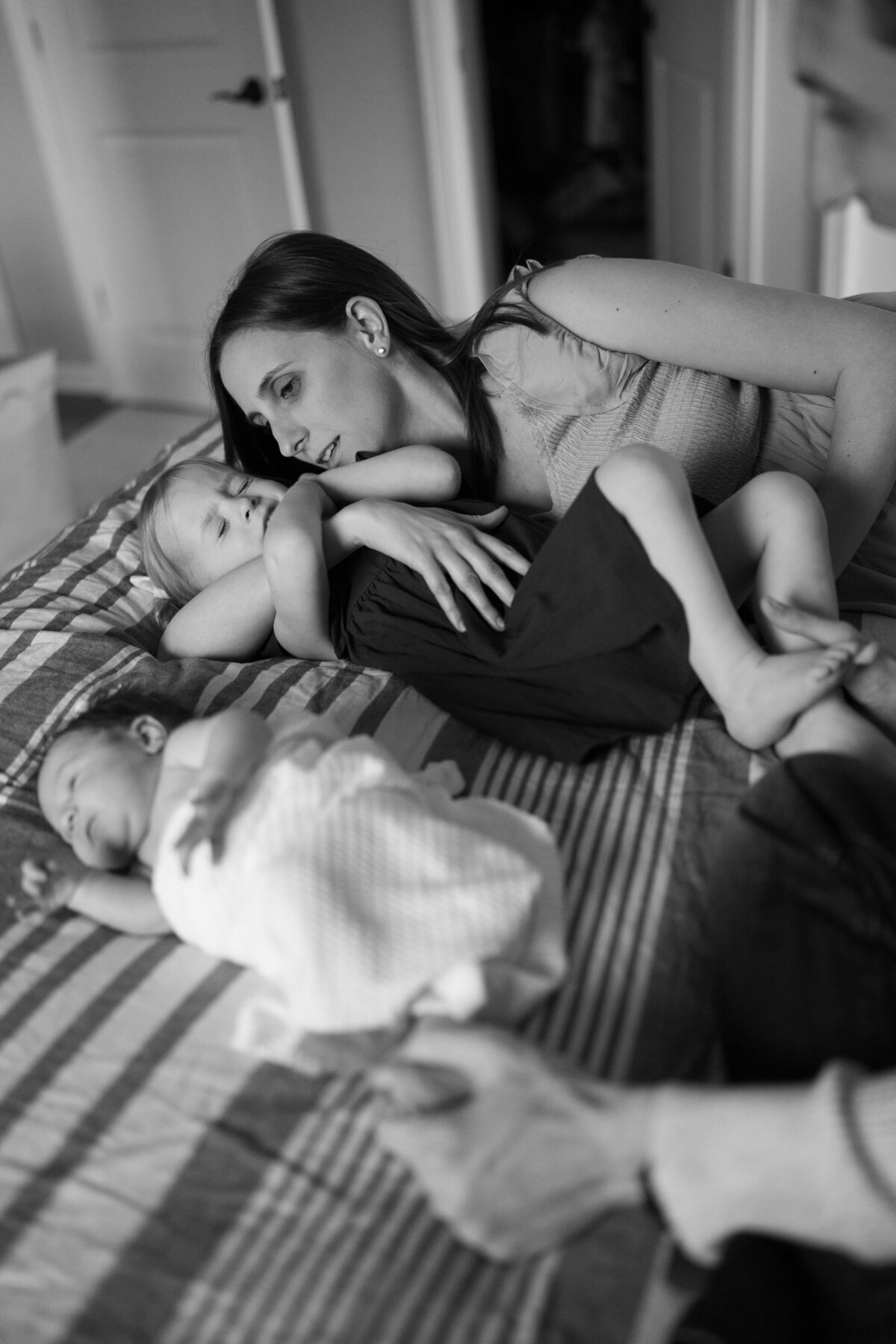 Relaxed-Newborn-Photography-in-Milwaukee-24