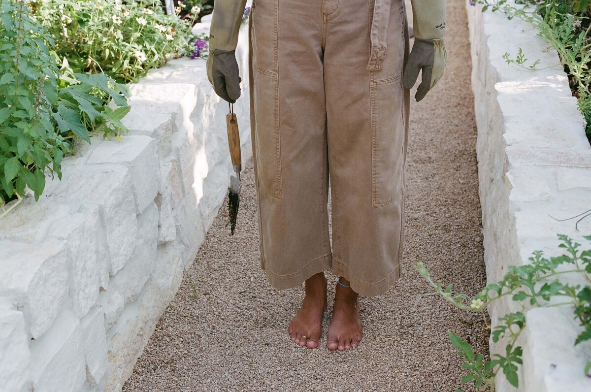 Garden-Trowel-Gloves-Harvest