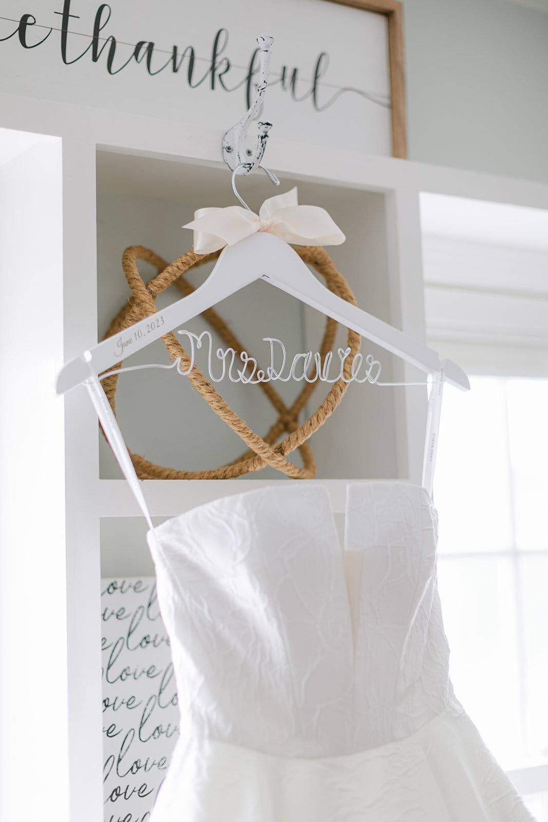 custom-mrs-wedding-hanger