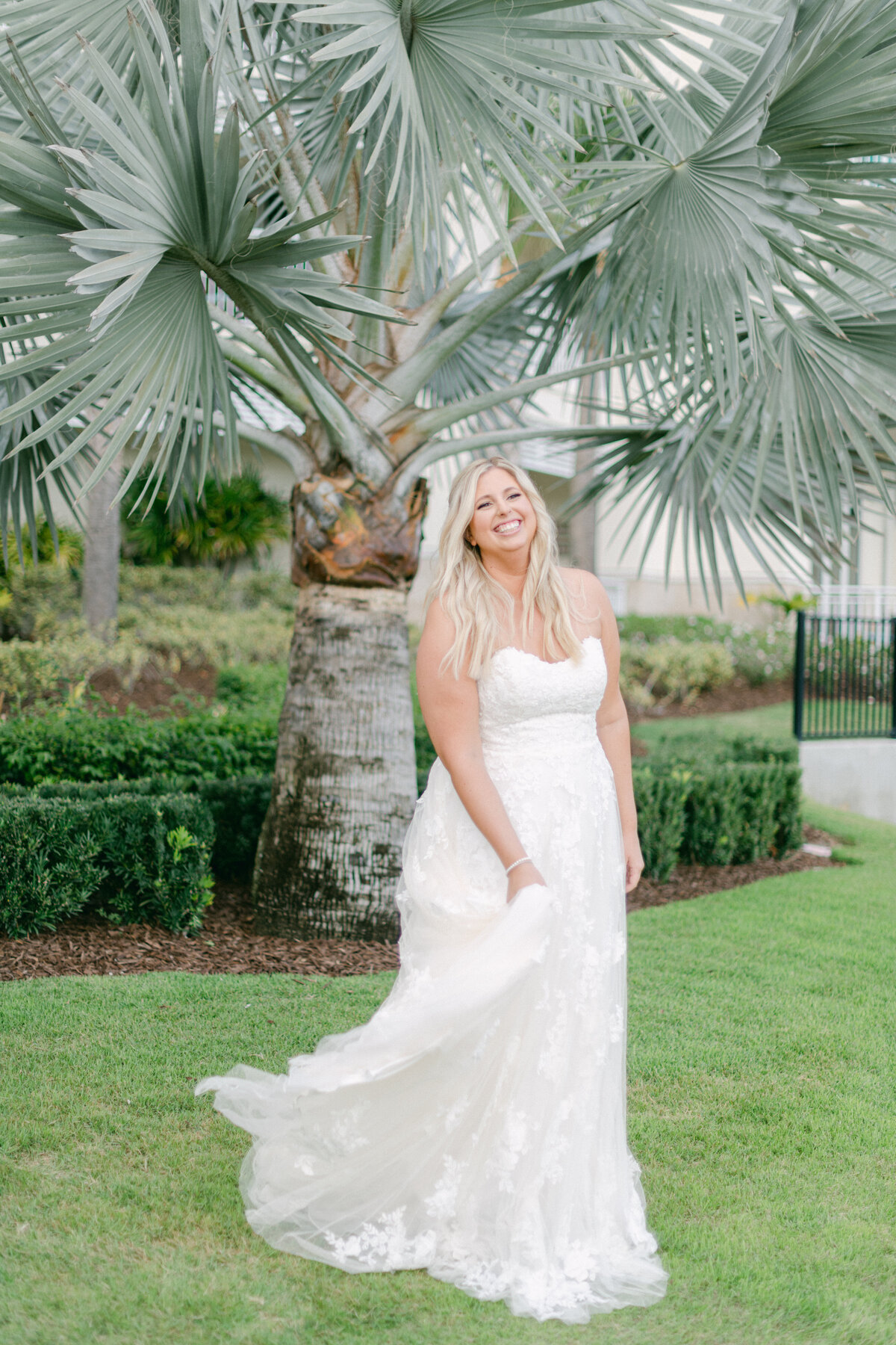 Kristen Weaver Photography Orlando Florida Destination Photographer Worldwide Wedding Editorial Fashion Inspired Clean Film Digital KWP Soft Classic 0422