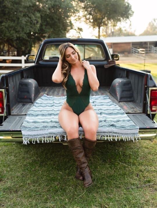folsom outdoor boudoir photography limitless boudoir