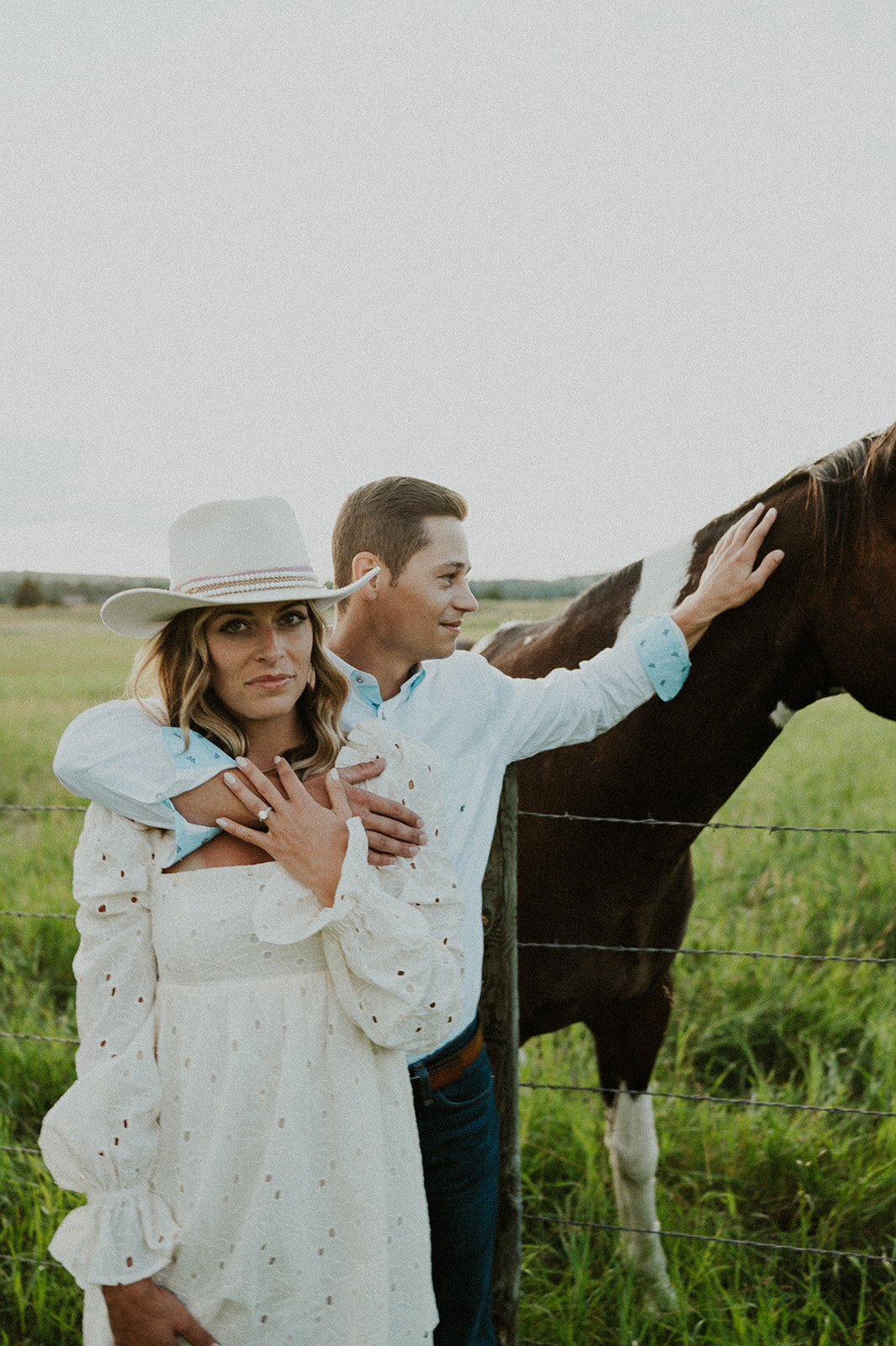 presley-gray-horse-pasture-engagement8861