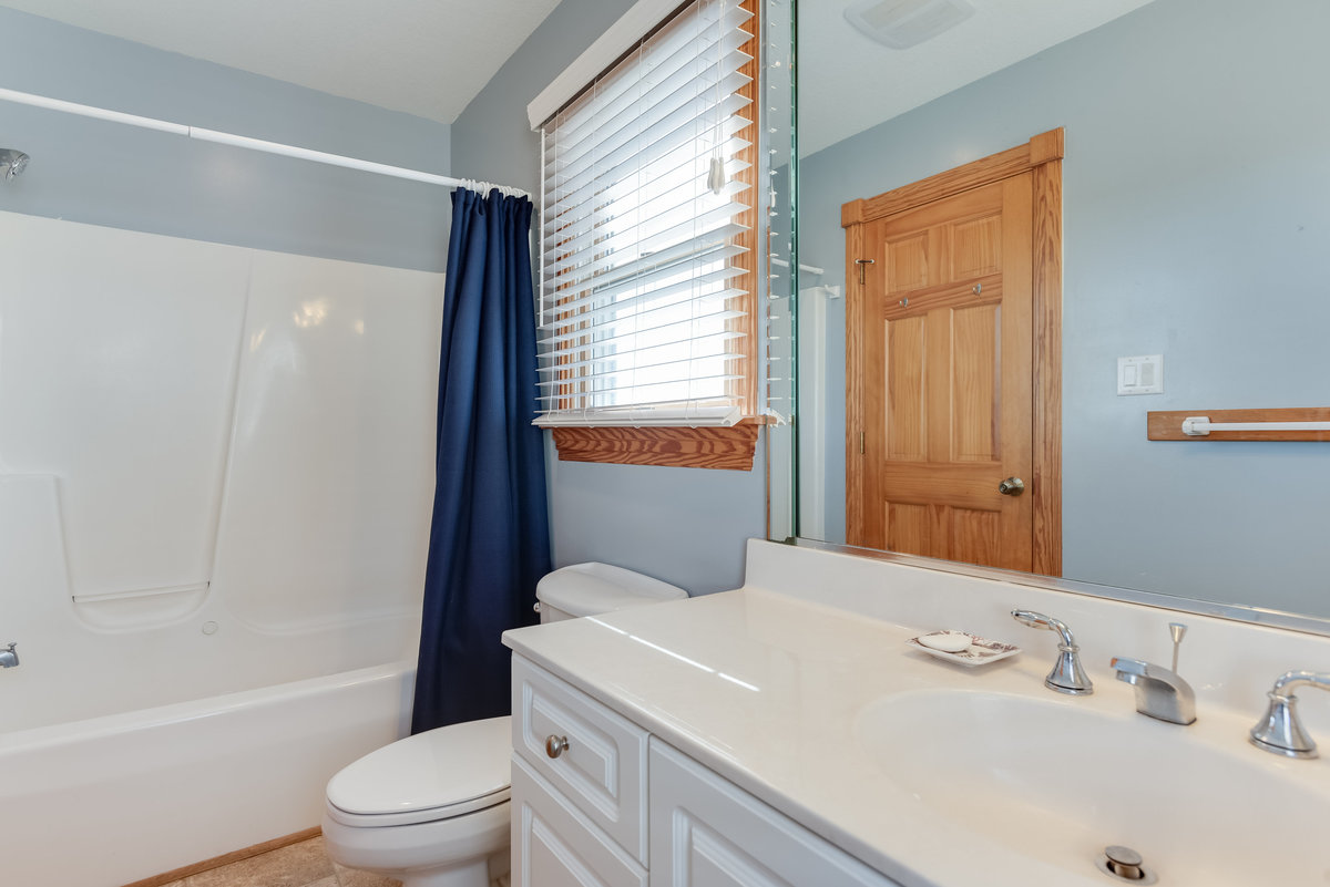 JR20-Aloha-Cottage-TL-BR5-Bath