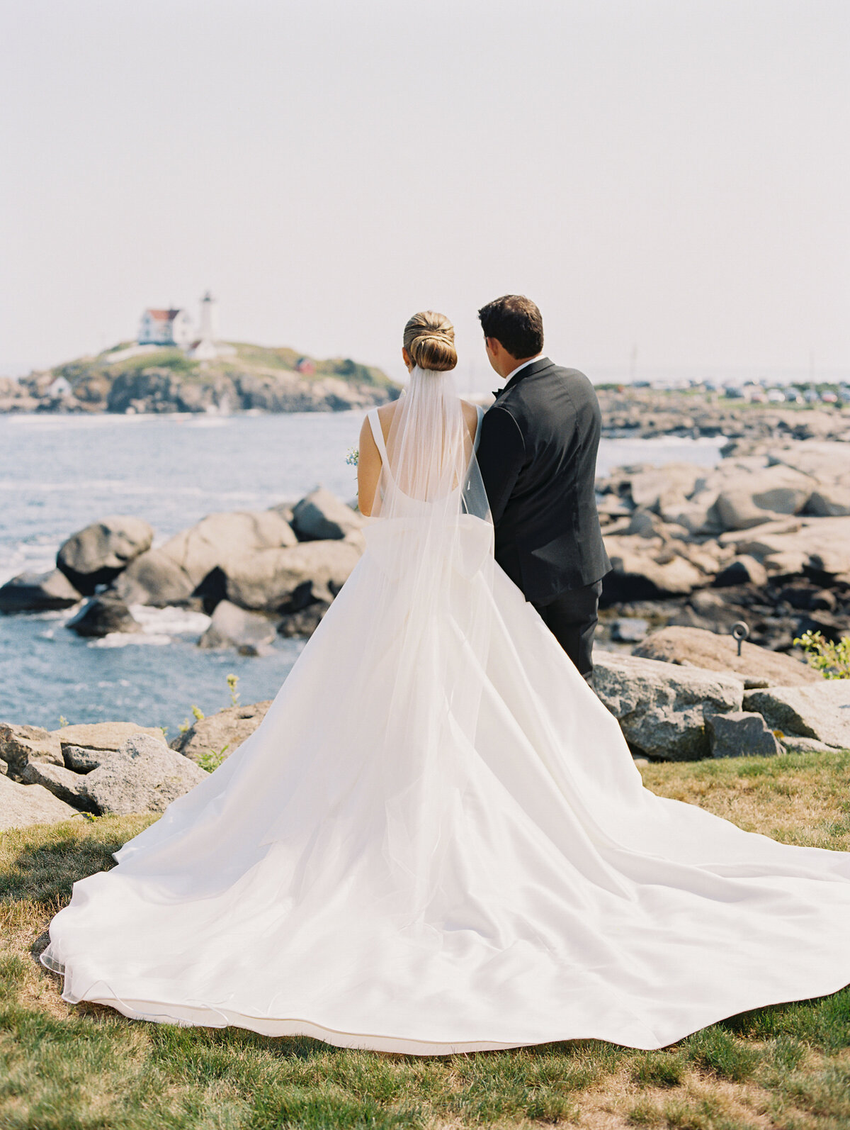 Ocean side wedding at The ViewPoint Hotel in York, Maine.