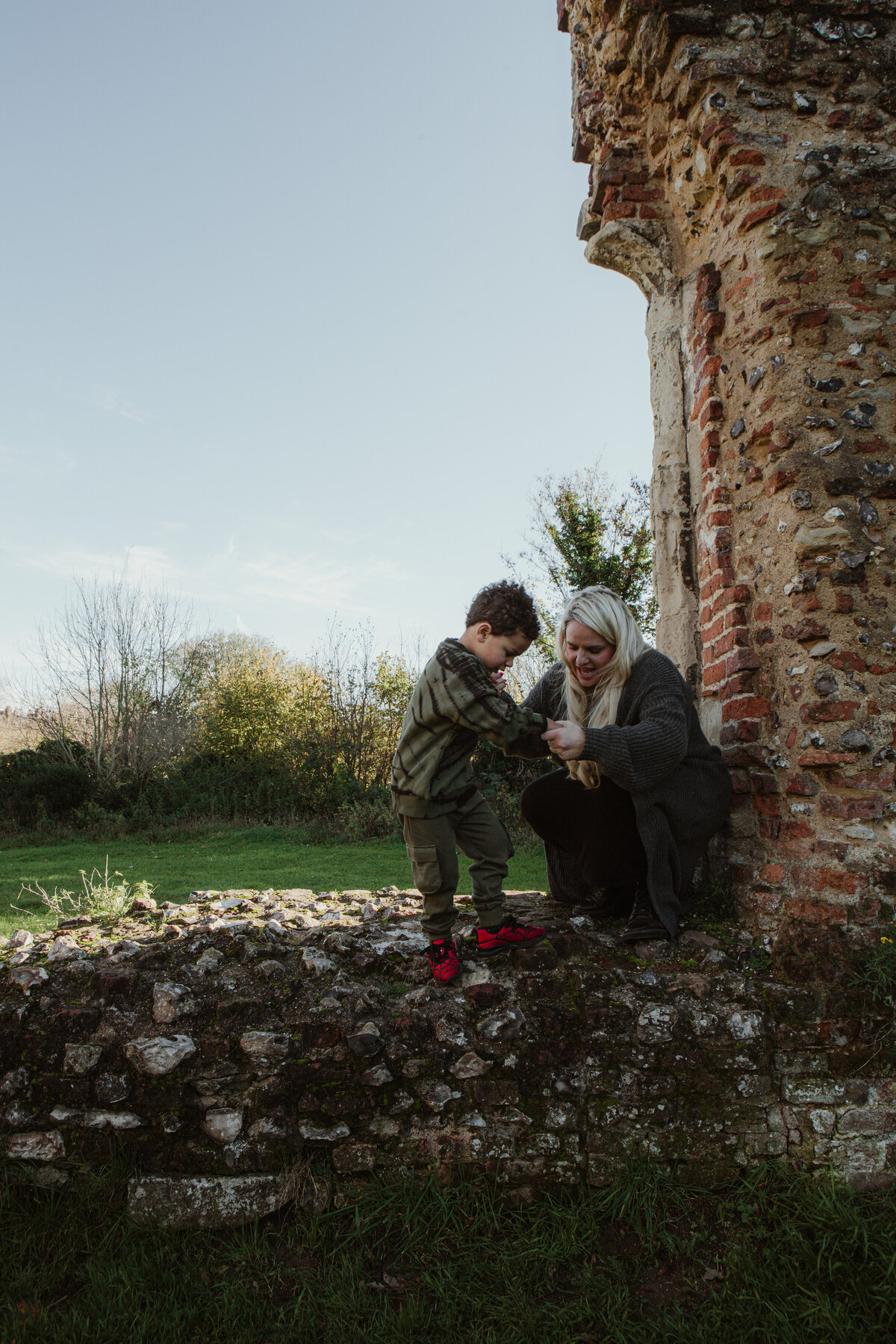 Motherhood photo shoot at the stunning Sopwell nunnery ruins