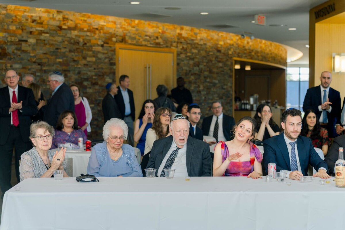 Eliana-Melmed-Photography-Chicago-LosAngeles-Jewish-WeddingPhotography-ShulaNoah-Tisch-00089